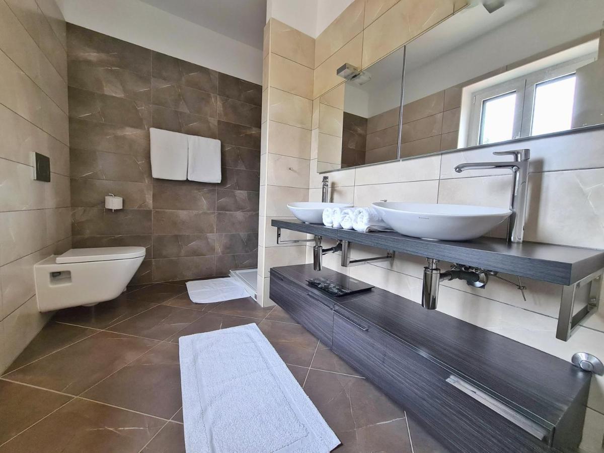 Spacious Villa With Pool, Indoor Jacuzzi And Sauna Near Porec Višnjan Zewnętrze zdjęcie